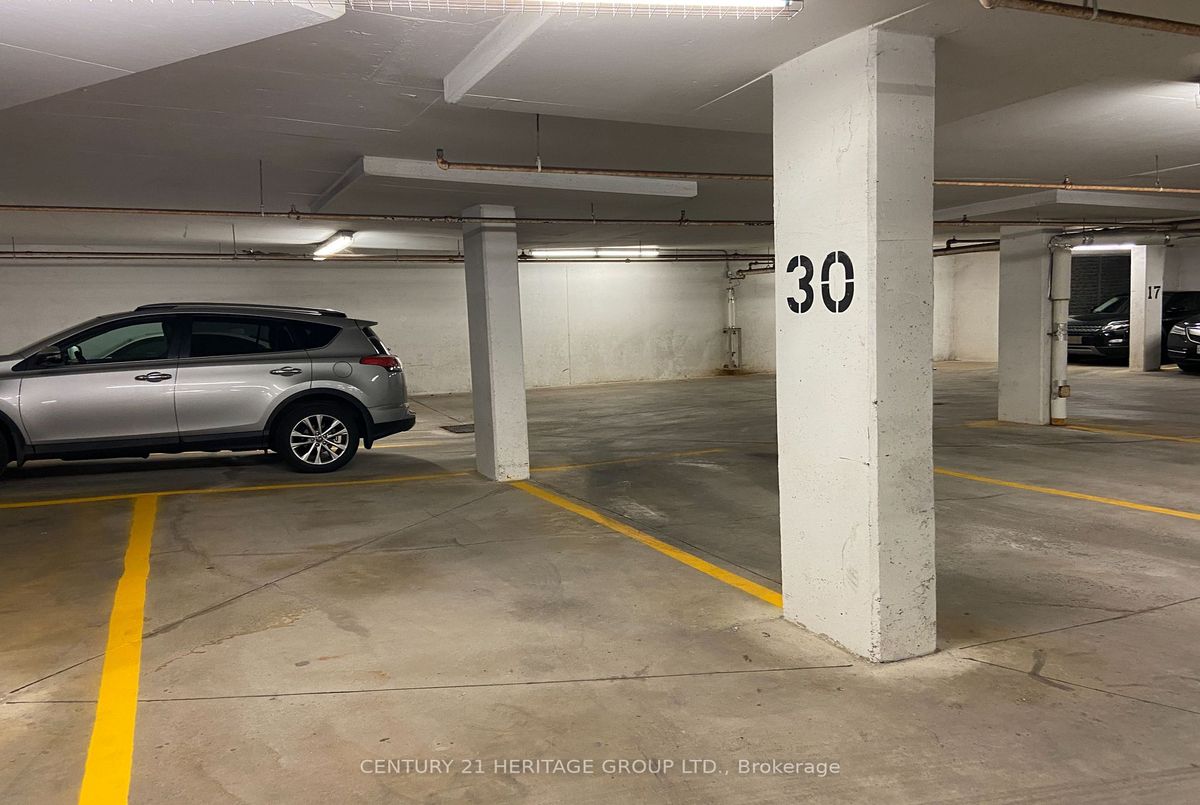 200 Burnhamthorpe Rd E Mississauga 200 Burnhamthorpe Rd E Mississauga