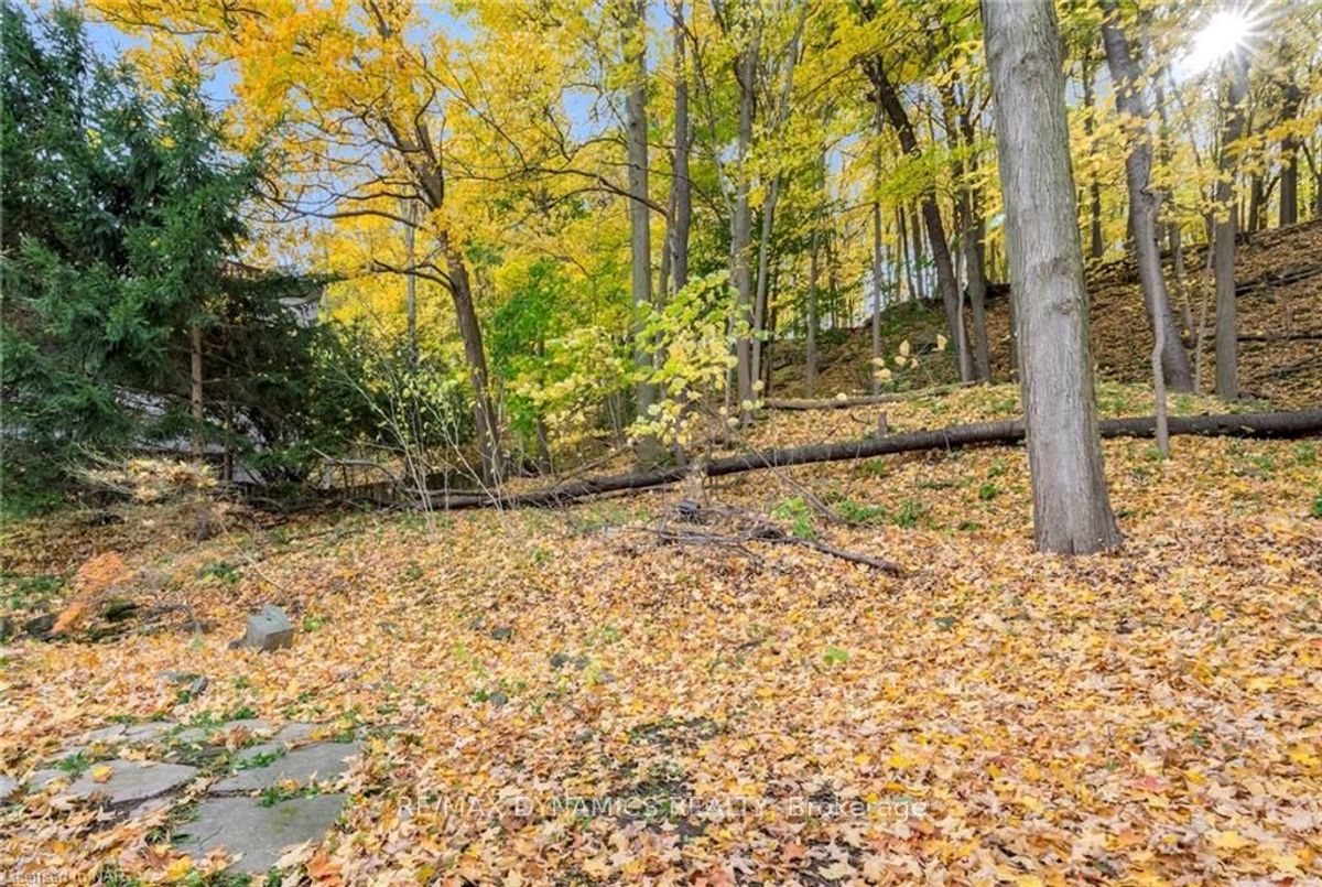 160 WOODSIDE Dr St. Catharines 160 WOODSIDE Dr St. Catharines