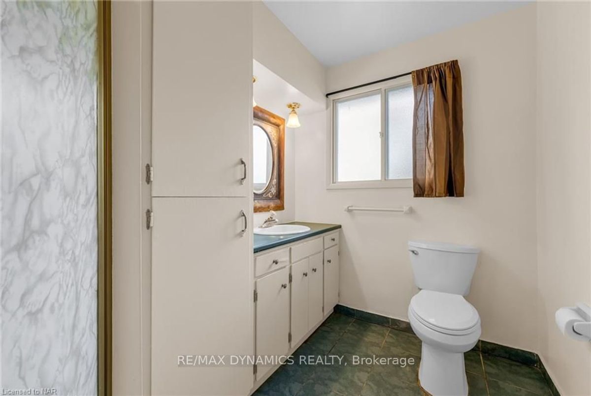 160 WOODSIDE Dr St. Catharines 160 WOODSIDE Dr St. Catharines