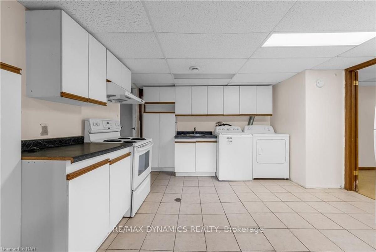 160 WOODSIDE Dr St. Catharines 160 WOODSIDE Dr St. Catharines