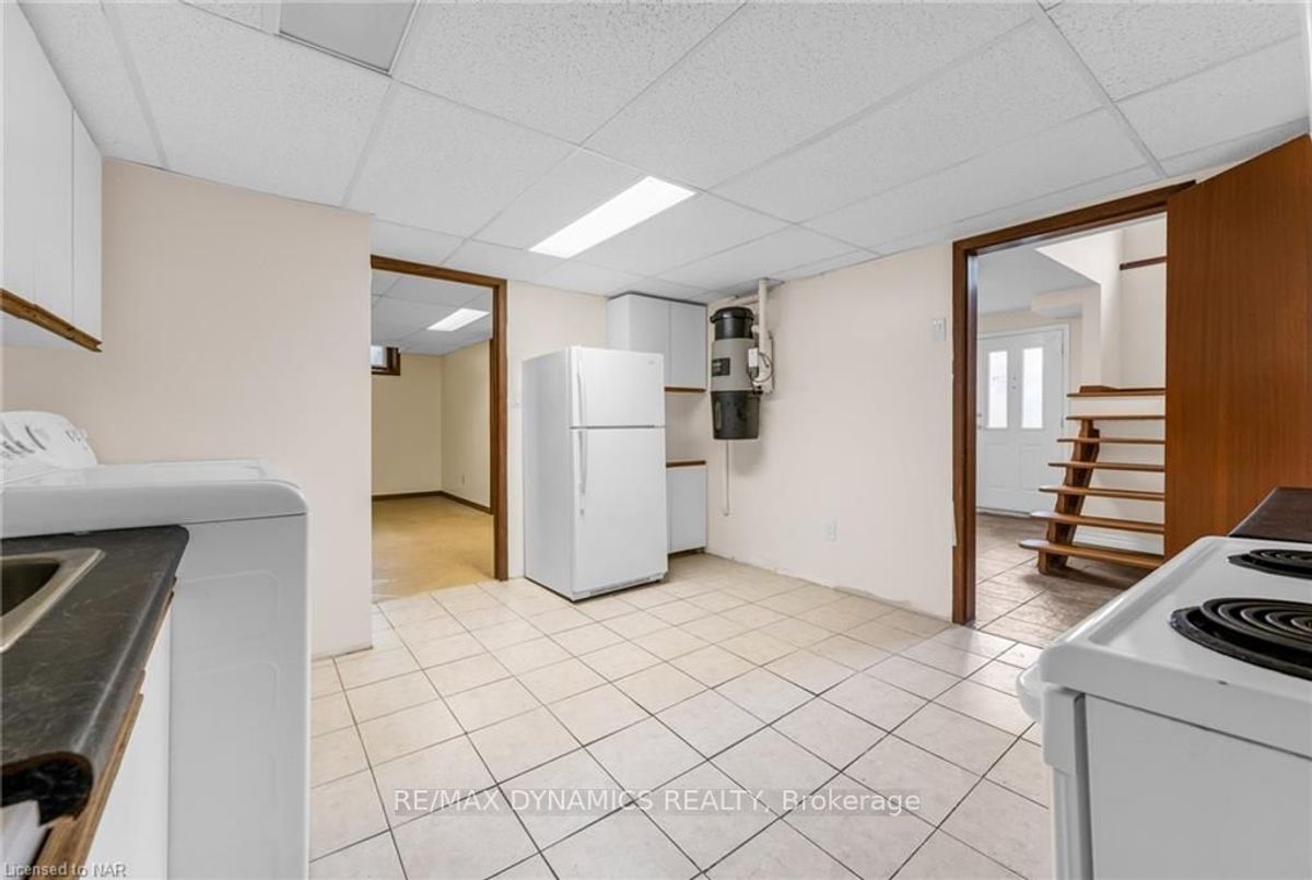 160 WOODSIDE Dr St. Catharines 160 WOODSIDE Dr St. Catharines