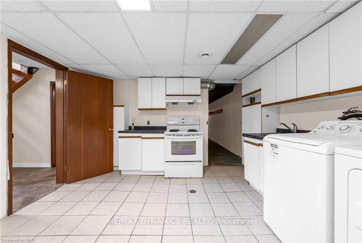 160 WOODSIDE Dr St. Catharines 160 WOODSIDE Dr St. Catharines