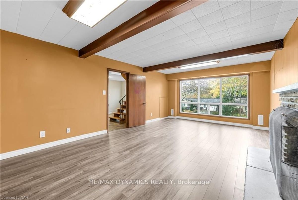 160 WOODSIDE Dr St. Catharines 160 WOODSIDE Dr St. Catharines