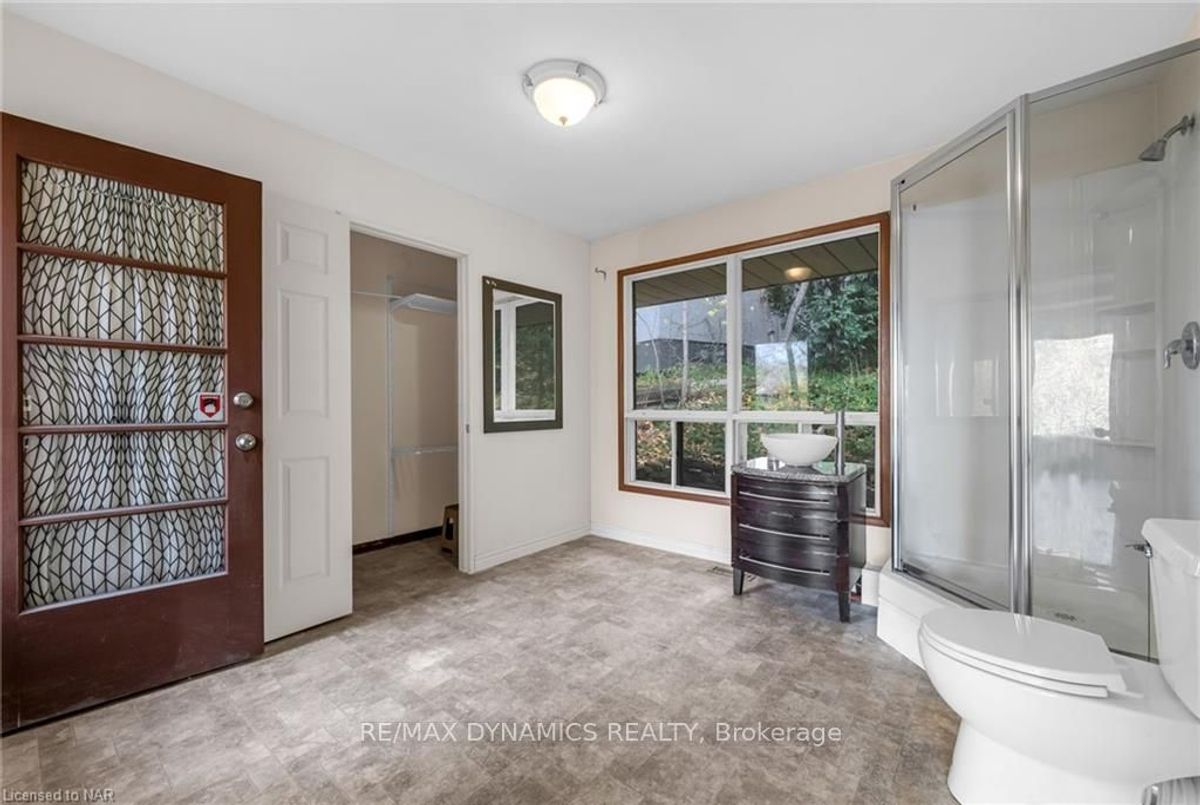 160 WOODSIDE Dr St. Catharines 160 WOODSIDE Dr St. Catharines