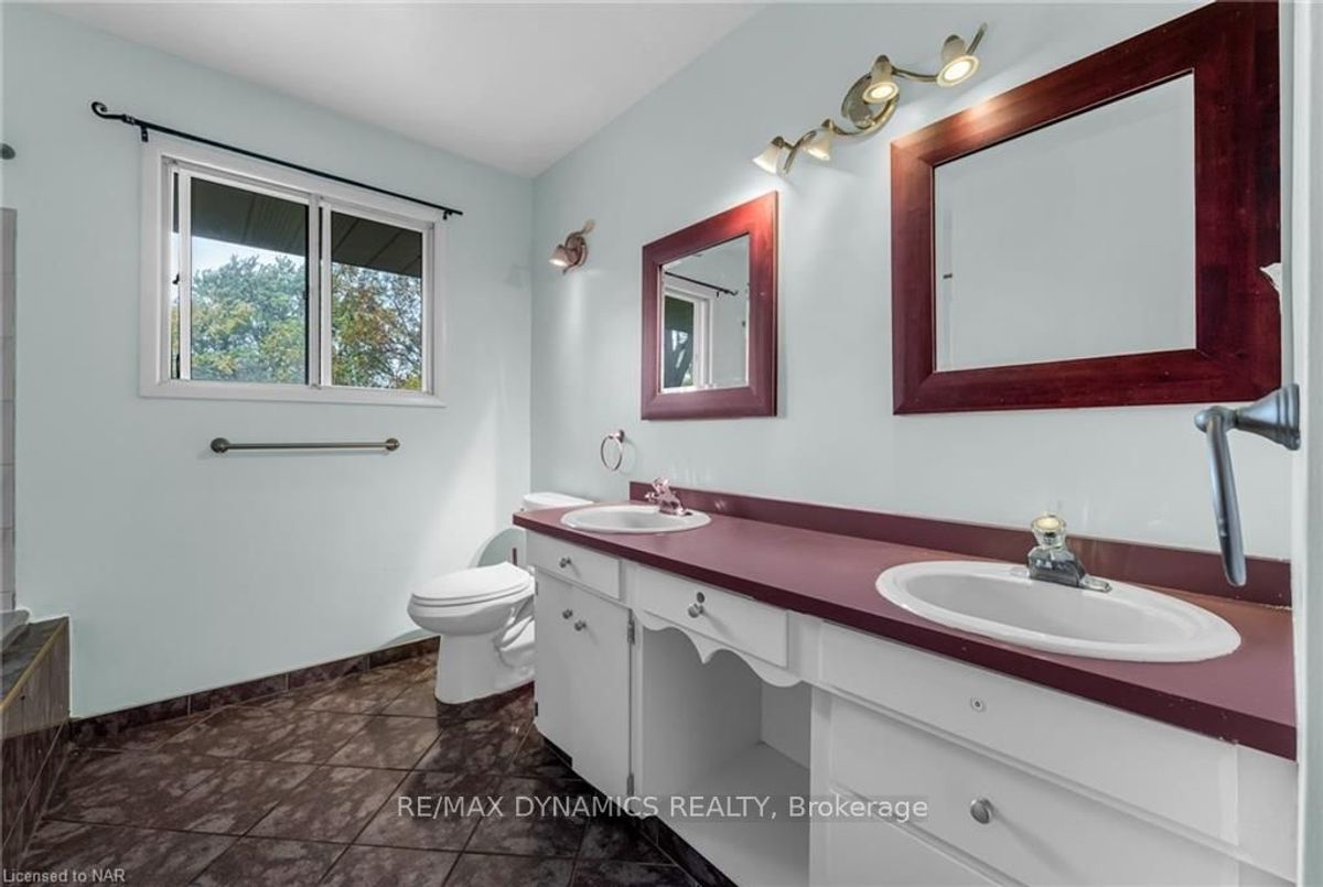 160 WOODSIDE Dr St. Catharines 160 WOODSIDE Dr St. Catharines