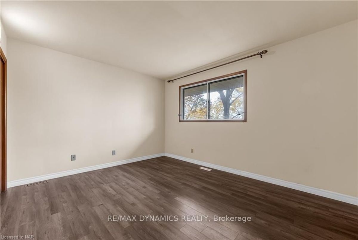 160 WOODSIDE Dr St. Catharines 160 WOODSIDE Dr St. Catharines