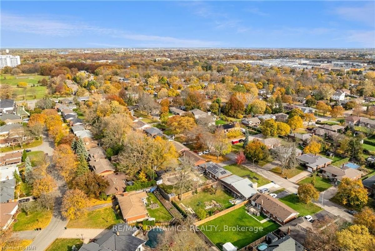 160 WOODSIDE Dr St. Catharines 160 WOODSIDE Dr St. Catharines