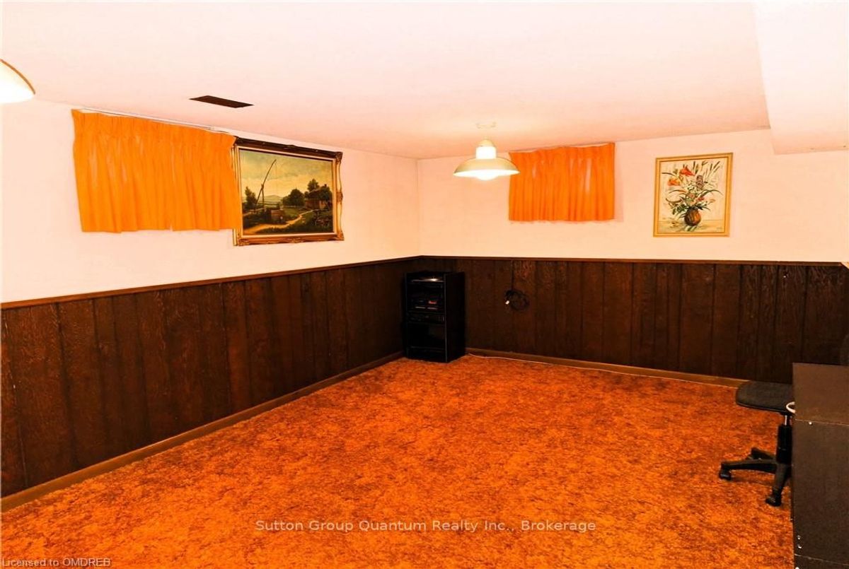 21 DRURY Cres St. Catharines 21 DRURY Cres St. Catharines