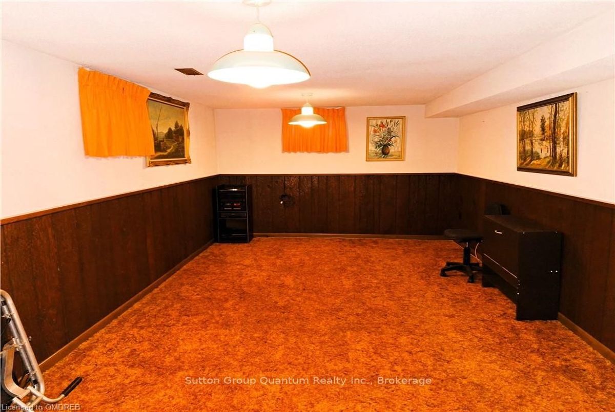 21 DRURY Cres St. Catharines 21 DRURY Cres St. Catharines