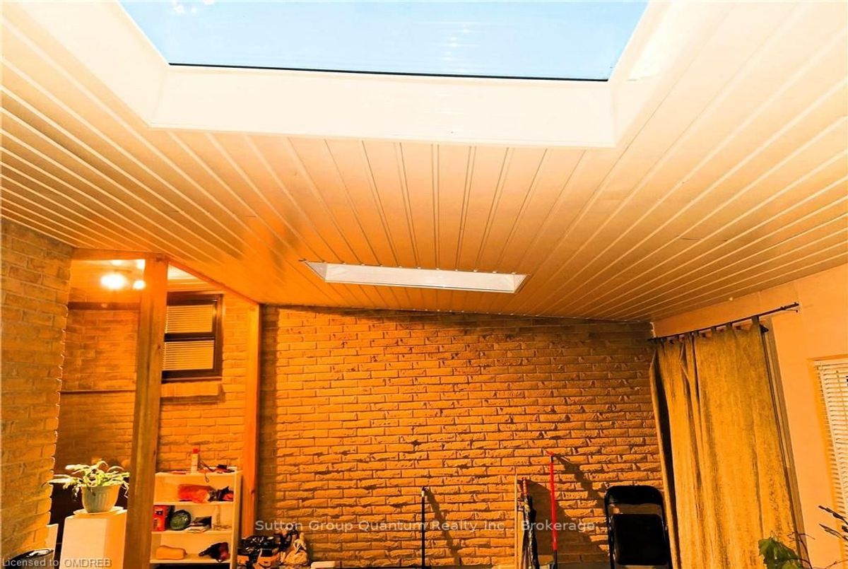 21 DRURY Cres St. Catharines 21 DRURY Cres St. Catharines