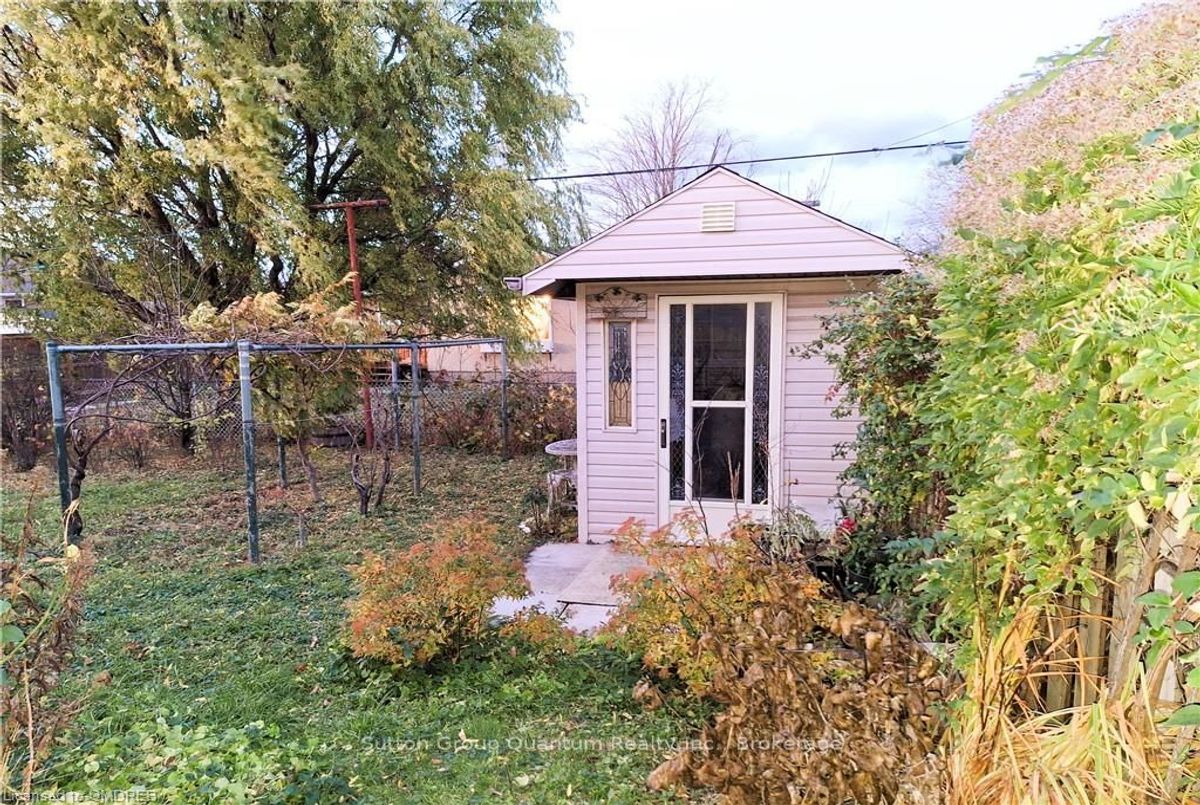 21 DRURY Cres St. Catharines 21 DRURY Cres St. Catharines