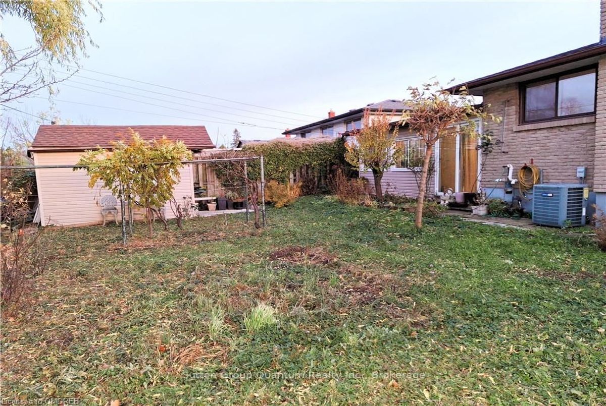 21 DRURY Cres St. Catharines 21 DRURY Cres St. Catharines