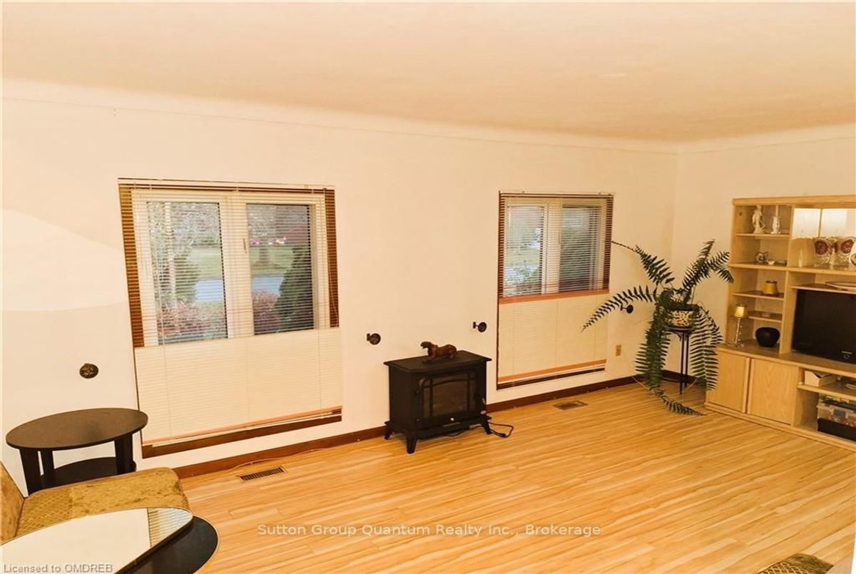 21 DRURY Cres St. Catharines 21 DRURY Cres St. Catharines