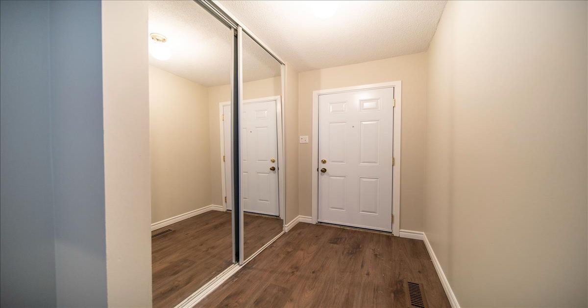 634 Strasburg Rd Kitchener
