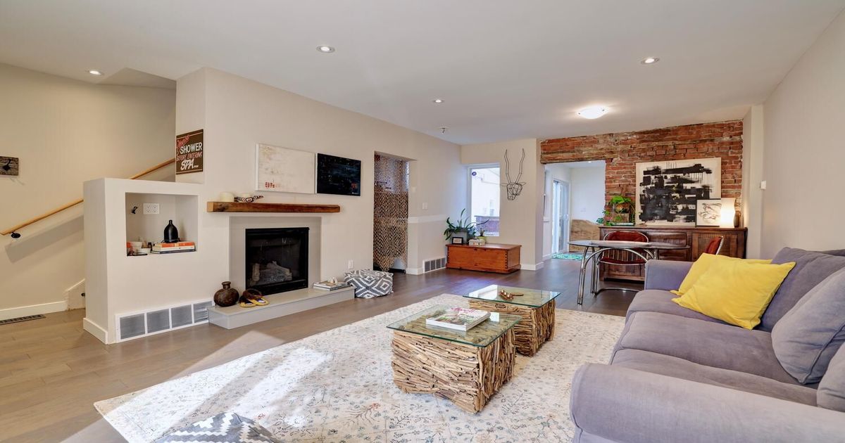 94 Glendale Avenue N Hamilton
