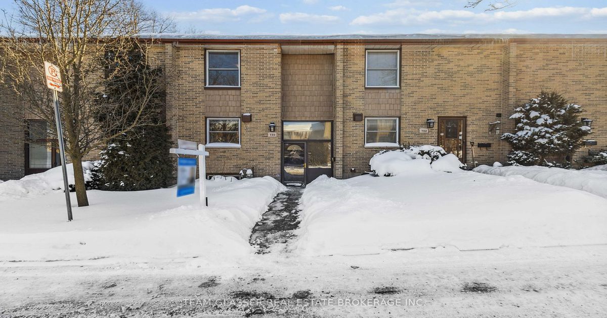 700 WONDERLAND Road S London