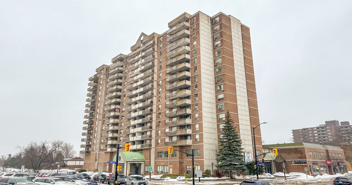 200 LAFONTAINE Avenue Vanier and Kingsview Park