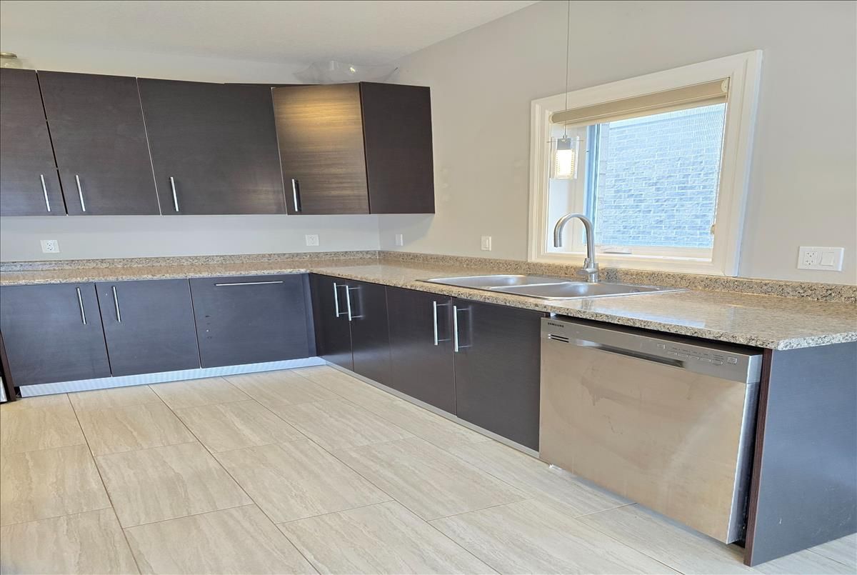 2587 Sheffield Boulevard London 2587 Sheffield Boulevard London