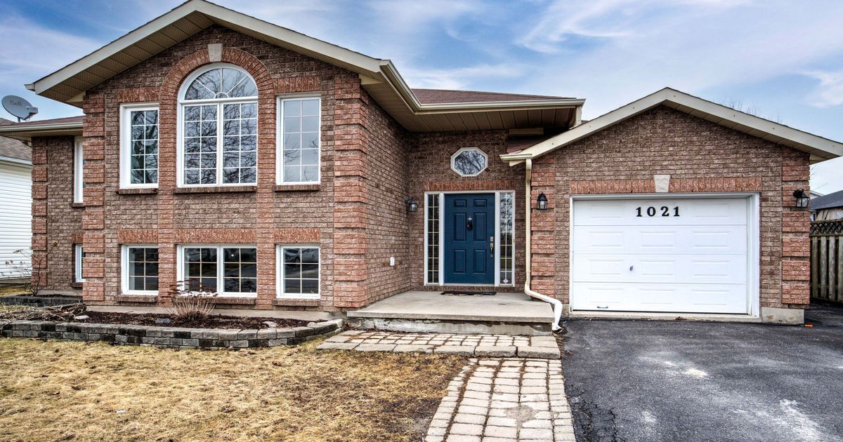 1021 Greenwood Park Drive Kingston