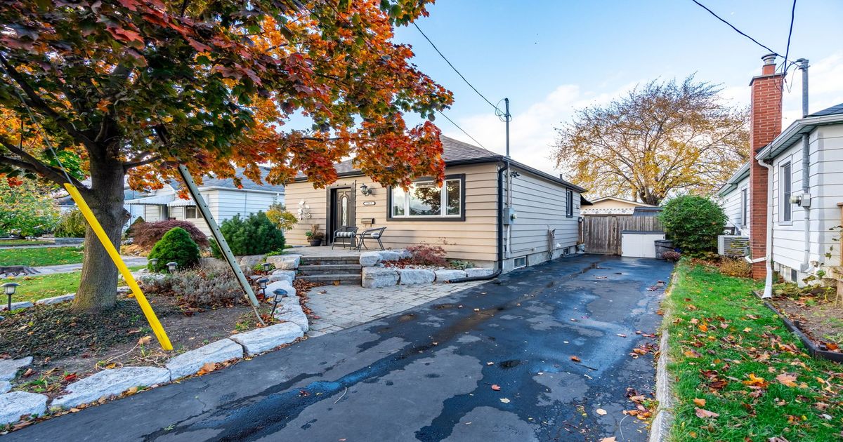 1061 CENTRAL Avenue Hamilton