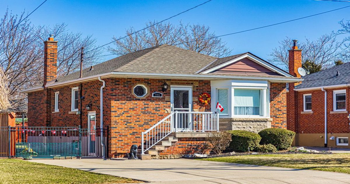 773 Queensdale Avenue Hamilton