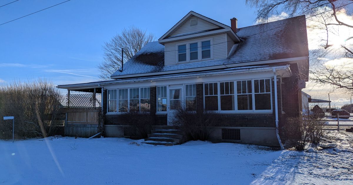 22461 Dundonald Road Southwest Middlesex