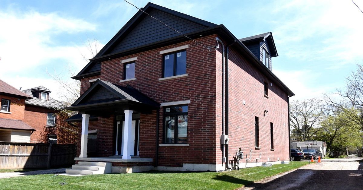 279 Hess Street S Hamilton