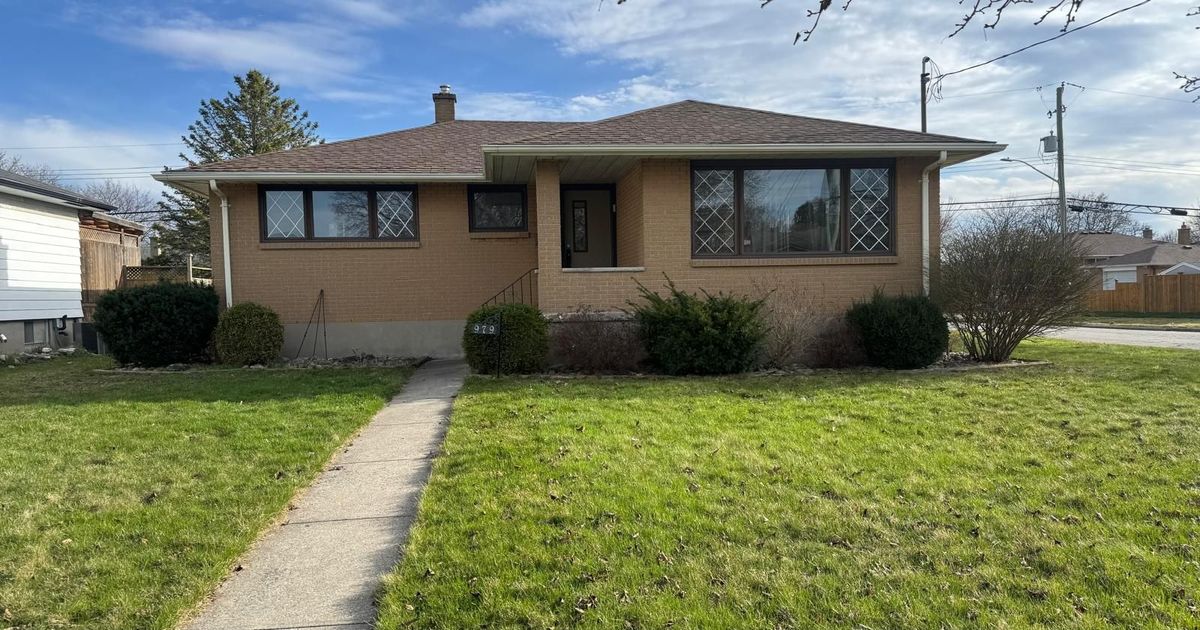 979 Wellington Street Sarnia