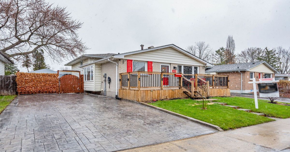 22 Upcott Crescent London South