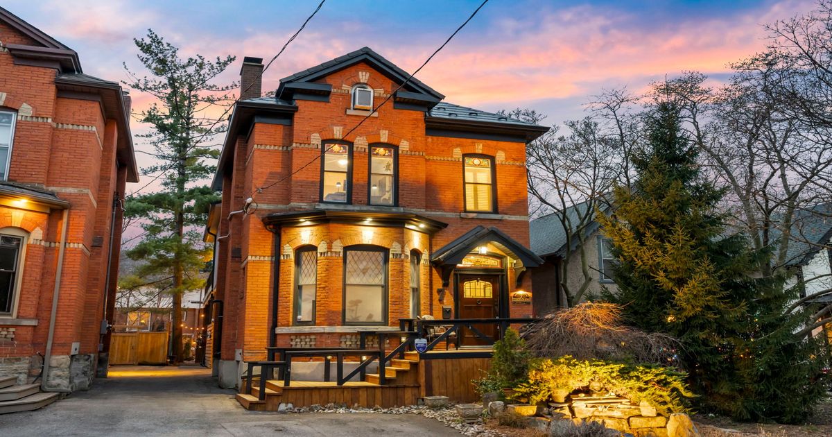 7 Homewood Avenue Hamilton