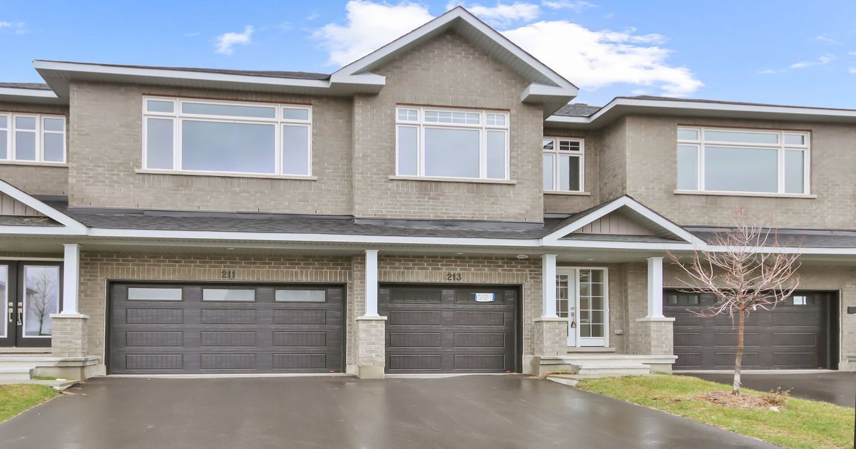 213 HOOPER Street Carleton Place