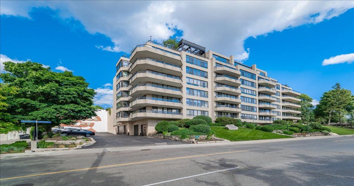 2 Lancaster Street E Kitchener