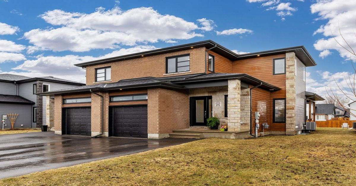273 Moisson Street Russell