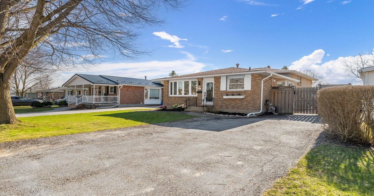 3 Upcott Crescent London South