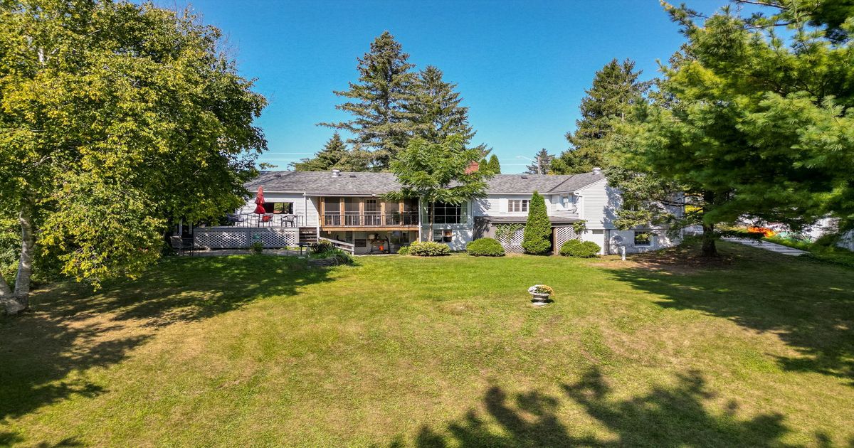 366 Dundas Street W Greater Napanee