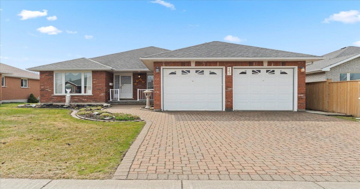 13 Hickory Grove Belleville