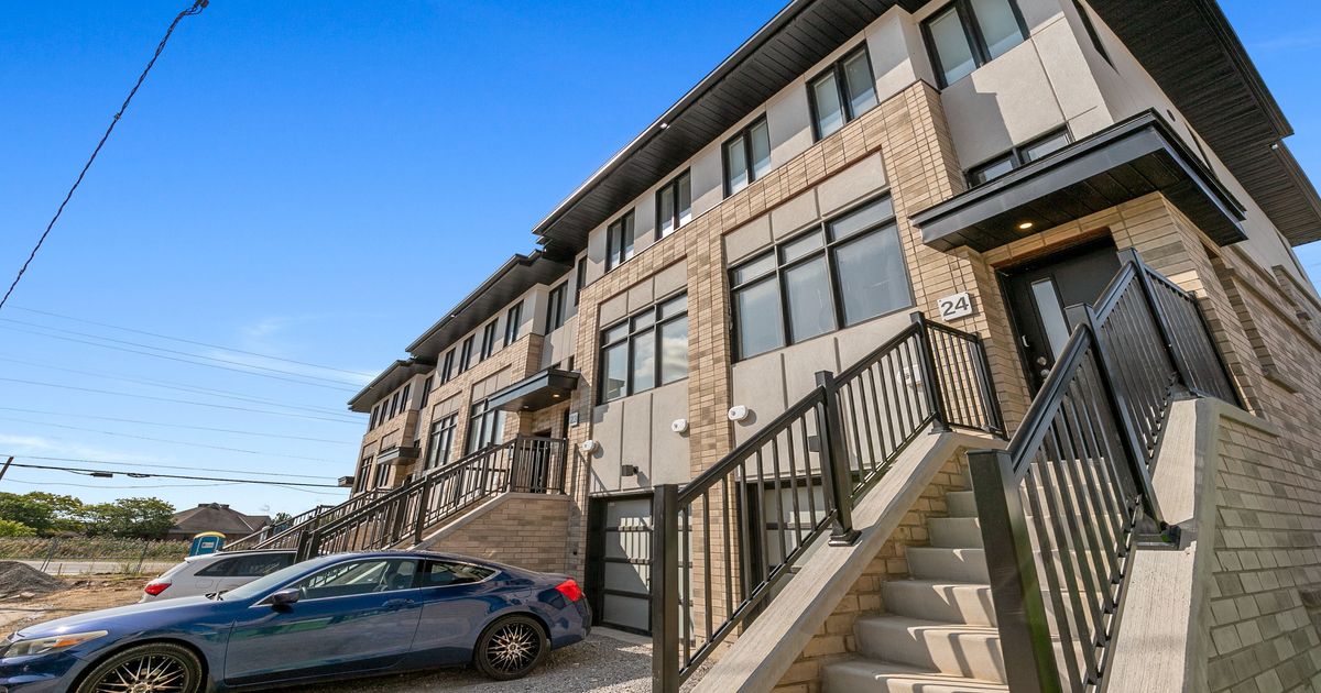 527 SHAVER Road Hamilton