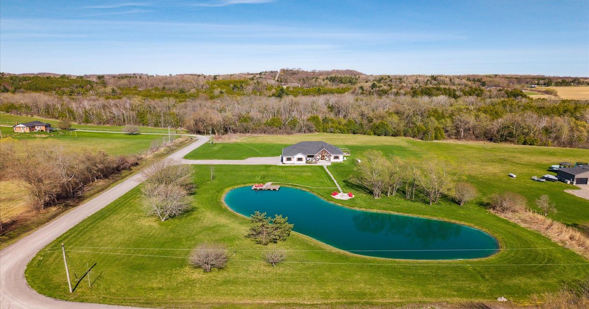 3229 Garland Road Cobourg