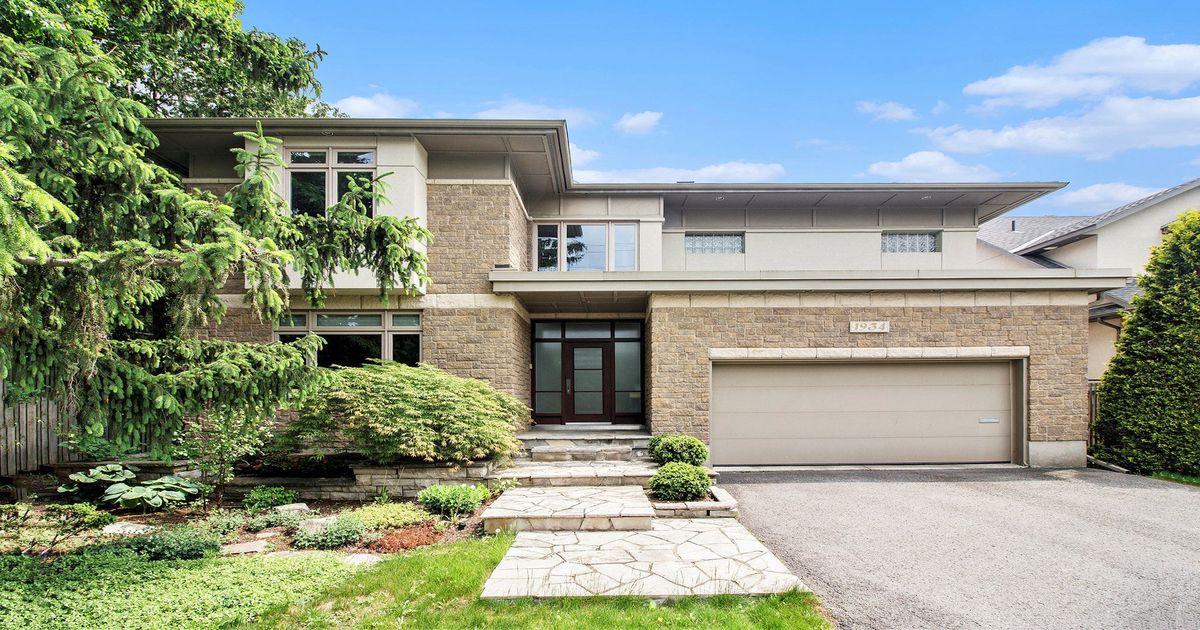 1934 Lenester Avenue McKellar Heights - Glabar Park and Area