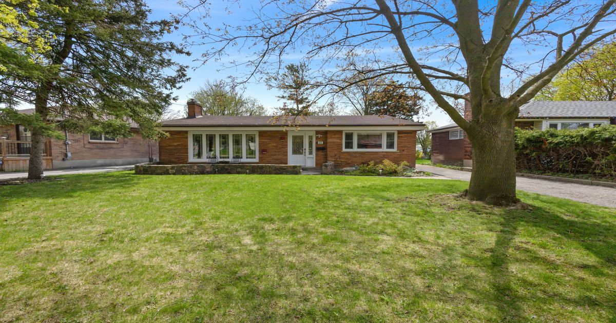 221 Merlin Crescent London East