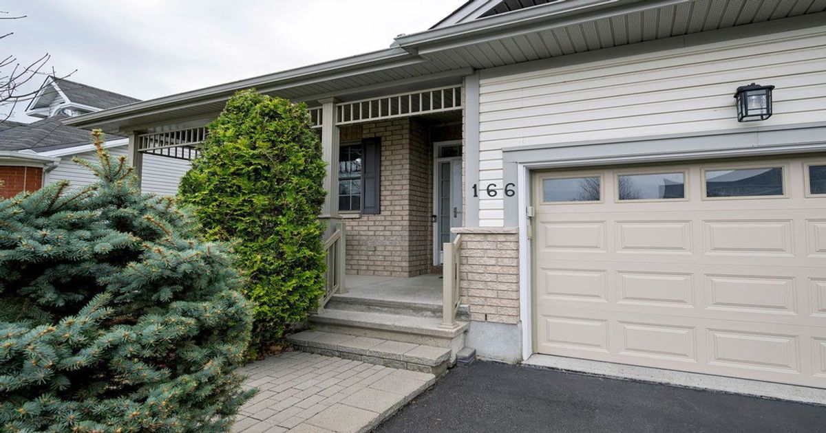 166 Hartsmere Drive Stittsville - Munster - Richmond