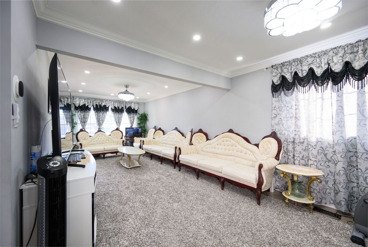 img-gallery
