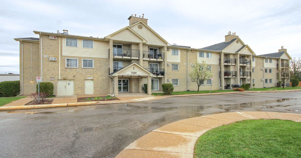 739 Deveron Crescent London South