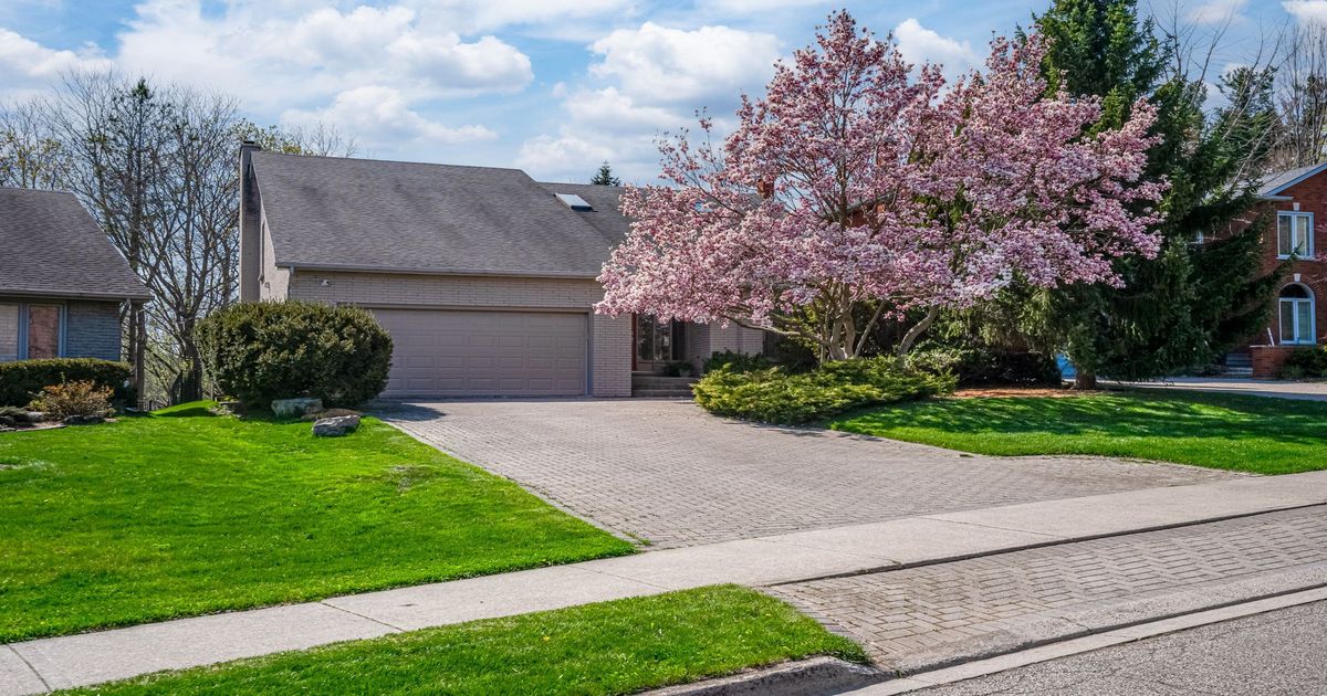65 Golfview Crescent Hamilton