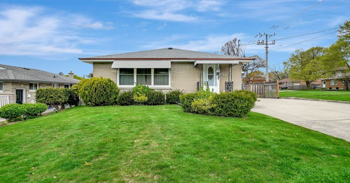 74 Ballantyne Avenue Cambridge