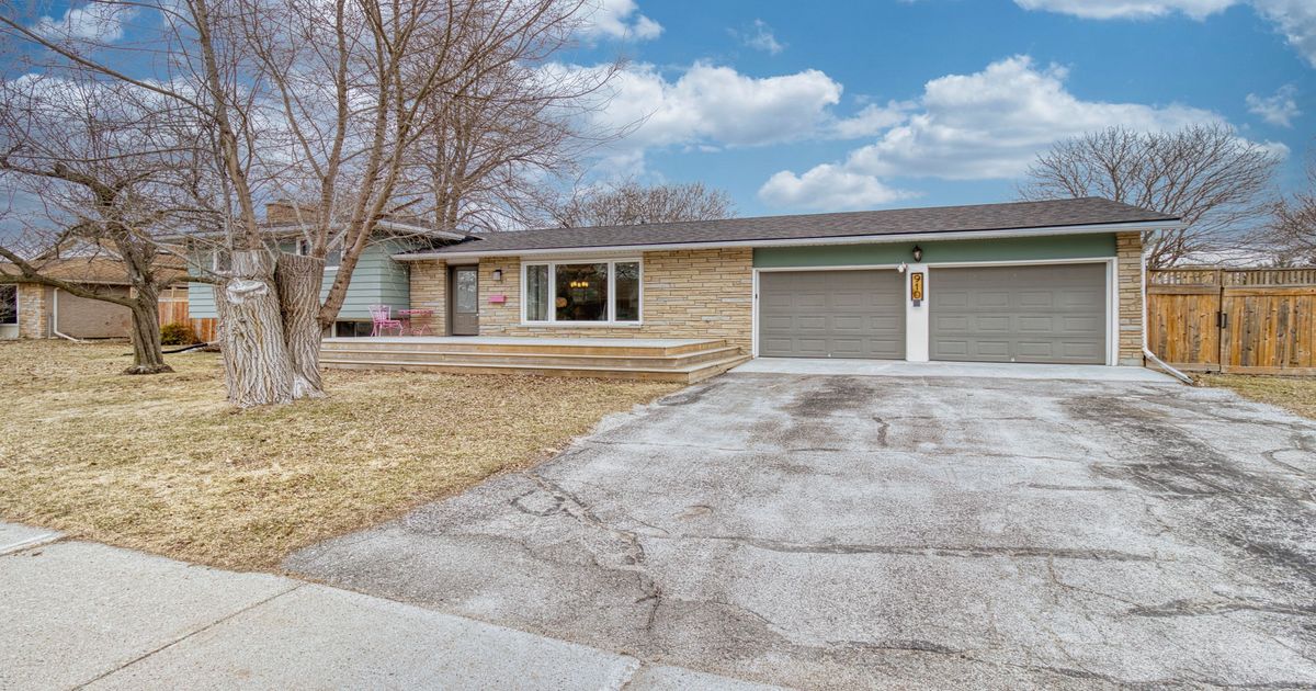 910 Auden Park Drive E Kingston