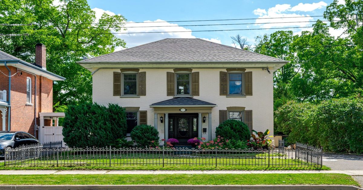 551 Weller Street Peterborough