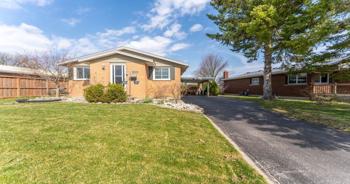 1141 Sprucedale Road Woodstock