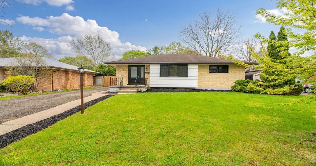 39 Trillium Crescent London East