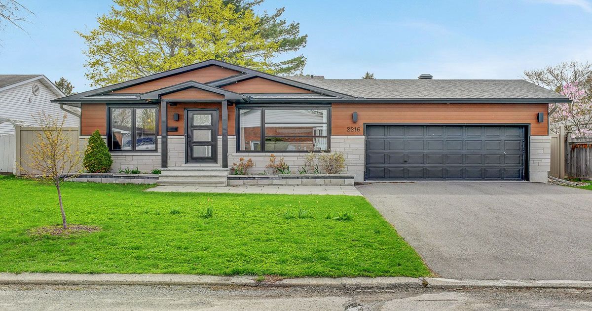 2216 Fillmore Crescent Beacon Hill North - South and Area